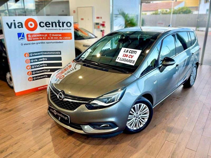 Cinza Usado 2018 Opel Zafira Innovation Monovolume | € 16.750 (Preço justo) - Imagem 1/4