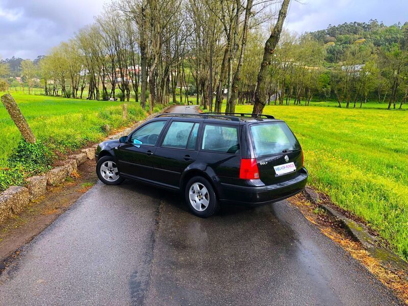 Usado VW Golf IV 75 HP (55 kW) 2000 Preto Carrinha