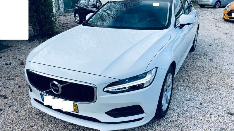 Branco Usado 2017 Volvo V90 Momentum Carrinha | € 22.980 (Preço justo) - Imagem 1/4