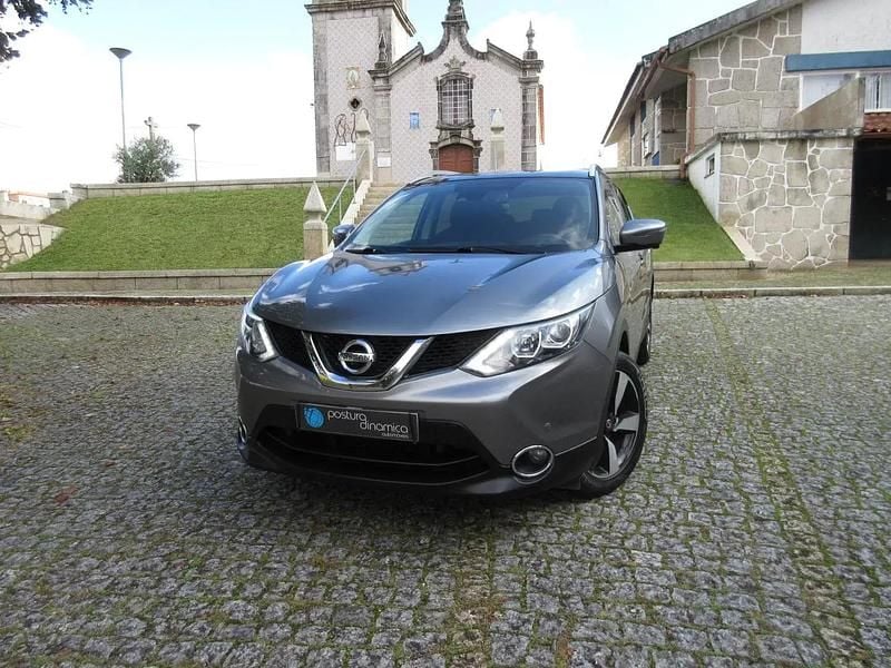 Cinza escuro Usado 2015 Nissan Qashqai N-Connecta SUV | € 13.490 (Preço justo) - Imagem 1/4