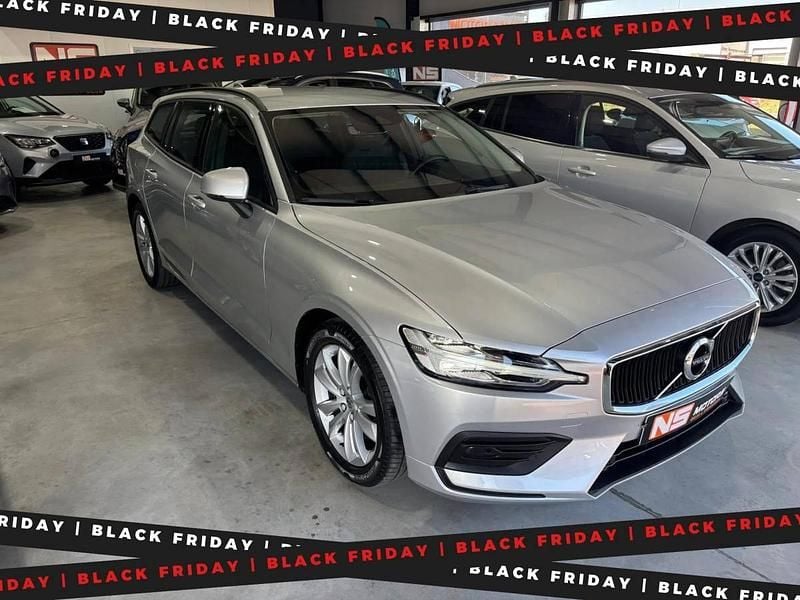 Cinzento Usado 2021 Volvo V60 Momentum Carrinha | € 29.500 (Bom preço) - Imagem 1/4
