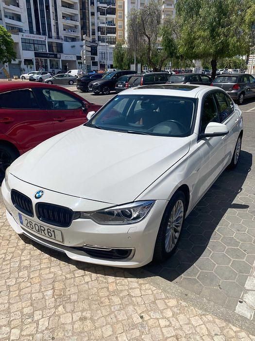 Usado 2012 BMW 320 Luxury Line Sedan | € 13.800 (Preço elevado) - Imagem 1/4