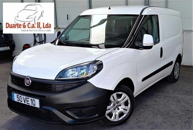 Branco Usado 2018 Fiat Doblò Monovolume | € 10.250 (Preço justo) - Imagem 1/4