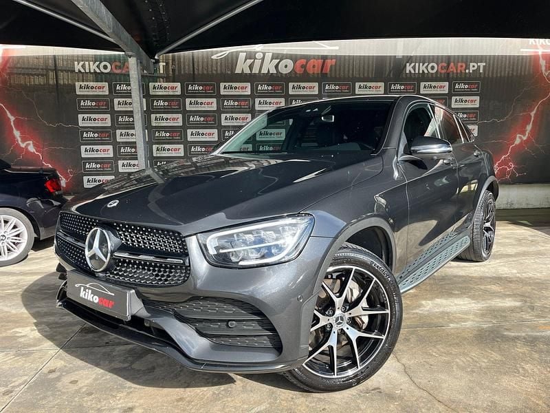 Cinza Usado 2022 Mercedes GLC300 Coupé | € 47.500 (Caro) - Imagem 1/4