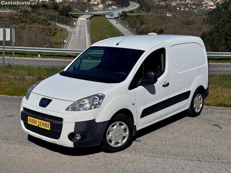 Usado Peugeot Partner 90 HP (66 kW) 2011 Branco Monovolume