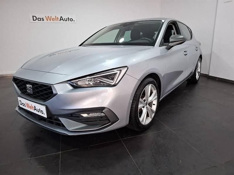 Cinzento Usado 2024 Seat Leon FR Sedan | € 21.690 (Preço justo) - Imagem 1/4