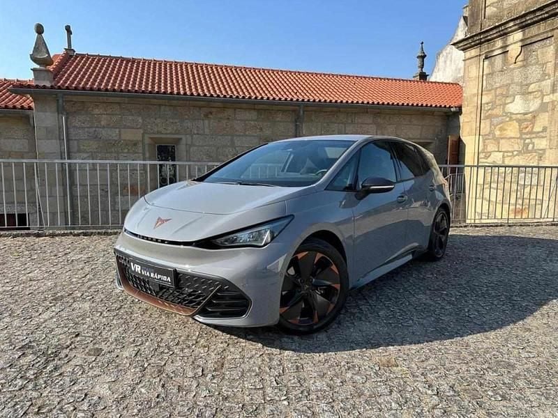 Cinzento Usado 2022 Cupra Born Citadino | € 24.750 (Preço justo) - Imagem 1/4