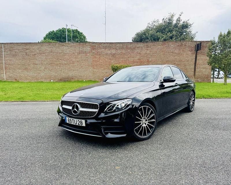 Usado 2017 Mercedes E200 Sedan | € 26.890 - Imagem 1/4