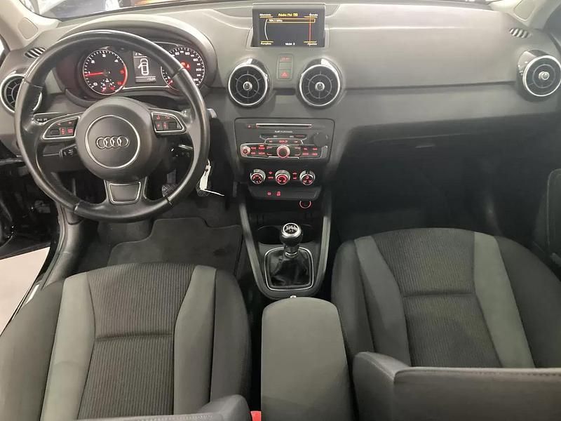 Usado Audi A1 Design 90 HP (66 kW) 2015 Preto Citadino