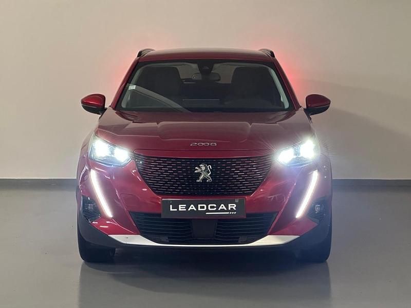 Usado Peugeot e-2008 100 kW (136 HP) 2021 Vermelho SUV