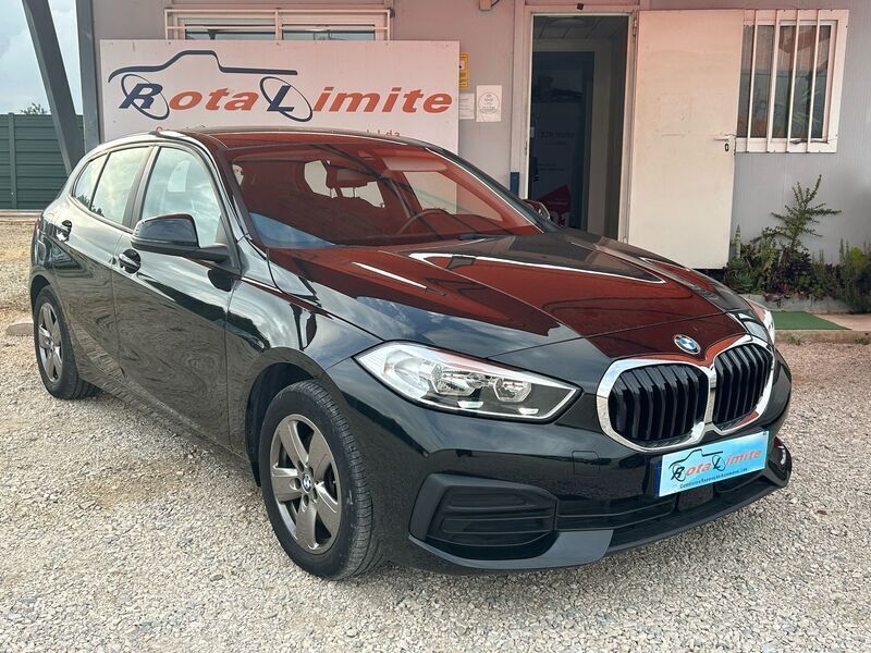 Preto Usado 2021 BMW 116 Citadino | € 25.500 (Preço justo) - Imagem 1/4