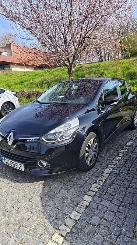 Usado Renault Clio IV 90 HP (66 kW) 2016 Preto