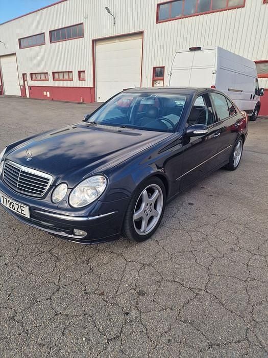 Usado 2002 Mercedes E220 Sedan | € 7.000 (Preço justo) - Imagem 1/4