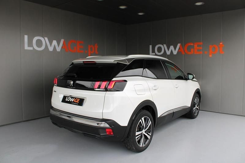 Usado Peugeot 3008 130 HP (95 kW) 2019 Branco SUV