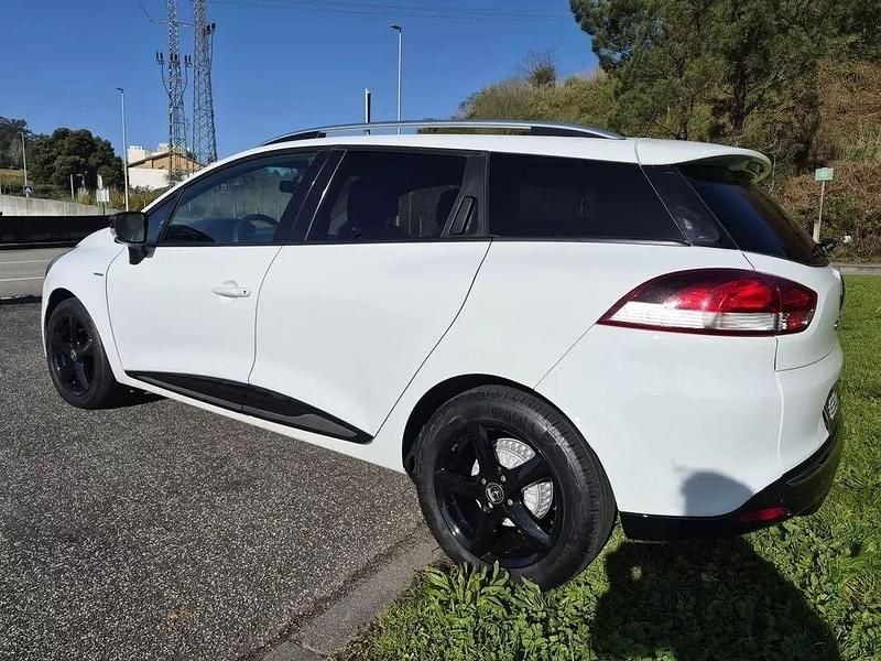 Usado Renault Clio GrandTour LIMITED 90 HP (66 kW) 2018 Branco Carrinha