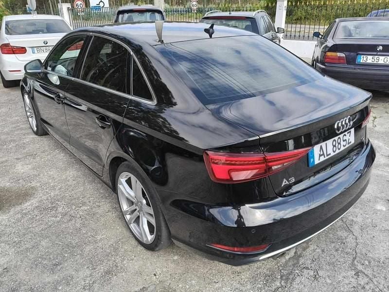 Usado Audi A3 S-Line 110 HP (80 kW) 2017 Preto Sedan
