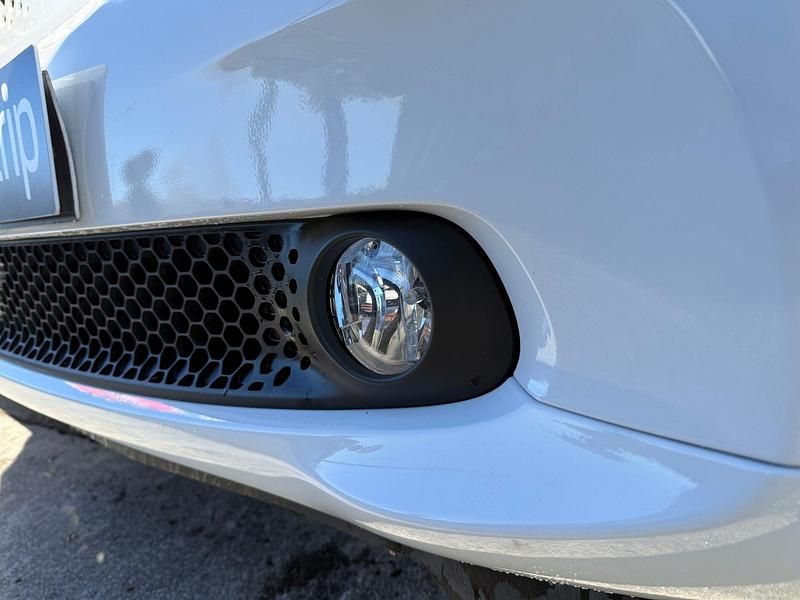 Usado Smart ForTwo Cabrio Passion 71 HP (52 kW) 2017 Branco Cabrios