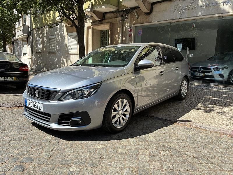 Usado Peugeot 308 Style 102 HP (75 kW) 2020 Cinza Carrinha