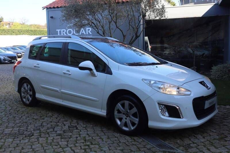 Branco Usado 2012 Peugeot 308 Active Carrinha | € 8.950 (Preço justo) - Imagem 1/4