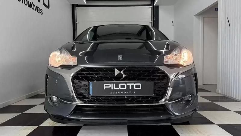 Usado DS Automobiles DS3 110 HP (80 kW) 2017 Cinzento Citadino