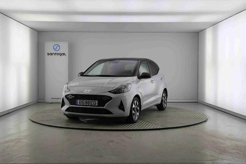 Usado Hyundai i10 Comfort 67 HP (49 kW) 2025 Cinzento Citadino