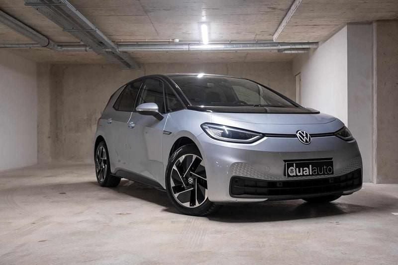 Cinzento Usado 2021 VW ID.3 Pro Performance Citadino | € 21.500 (Preço justo) - Imagem 1/4