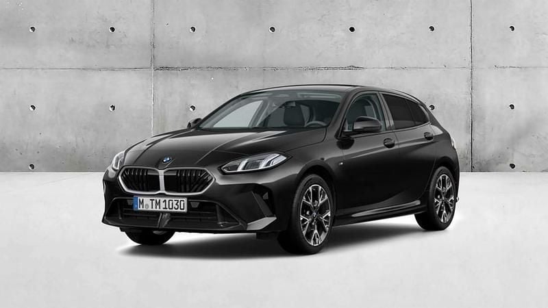 Novo BMW 116 Shadowline 122 HP (89 kW) 2026 Preto sapphire metalizada Citadino