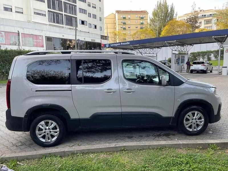 Usado Peugeot Rifter 102 HP (75 kW) 2019 Cinzento Monovolume