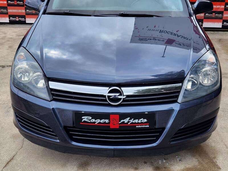 Usado Opel Astra Cosmo 90 HP (66 kW) 2007 Cinza Carrinha