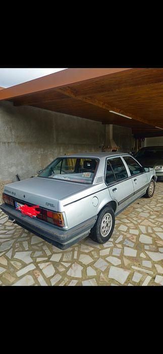 Usado Opel Ascona Exklusiv 1988 Sedan