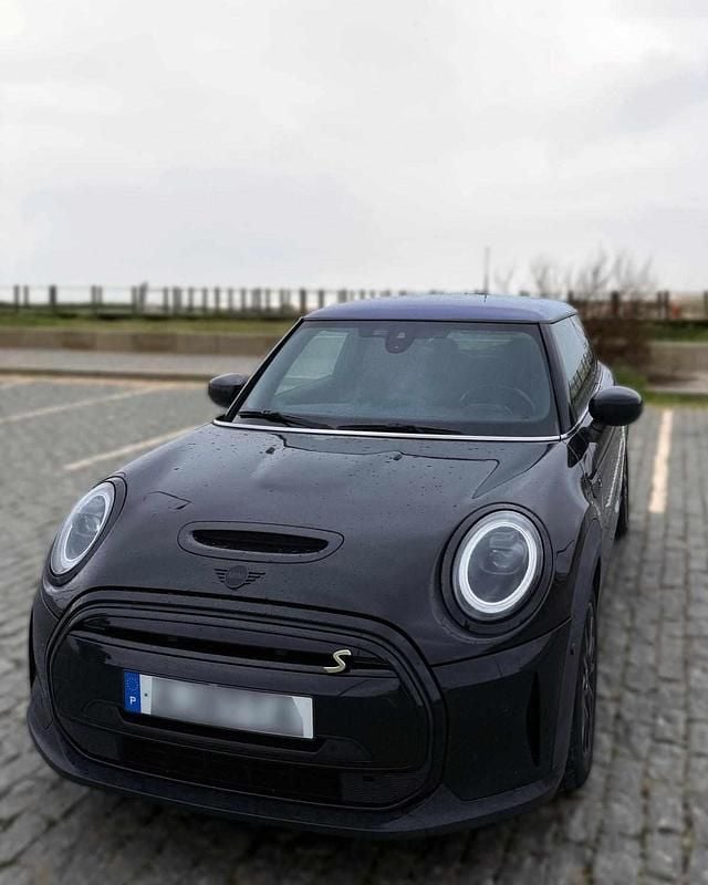 Usado Mini Cooper SE Hatch 135 kW (184 HP) 2021 Preto Citadino