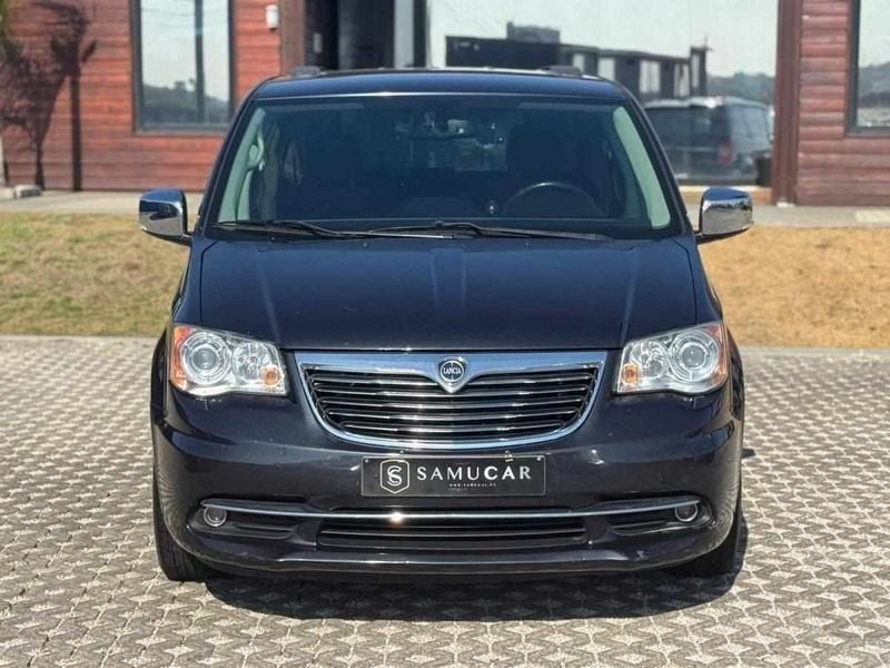 Cinzento Usado 2014 Lancia Voyager Monovolume | € 14.990 - Imagem 1/4