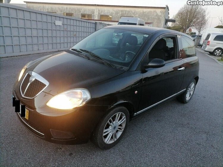 Preto Usado 2008 Lancia Ypsilon Citadino | € 3.990 - Imagem 1/1