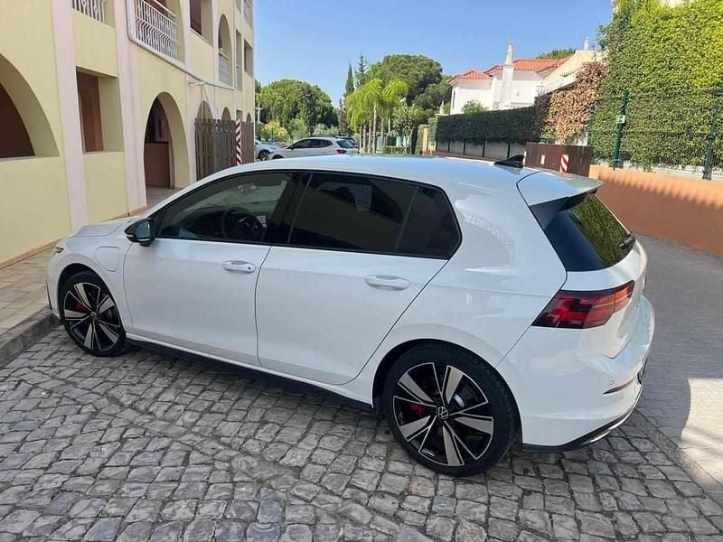 Branco Usado 2021 VW Golf VIII GTE Citadino | € 27.500 - Imagem 1/4
