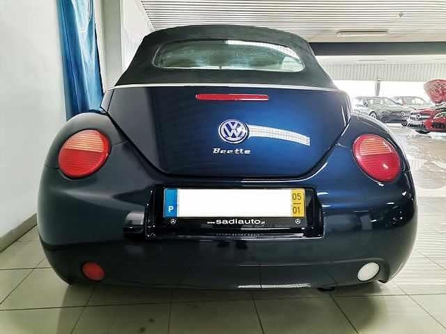 Usado VW Beetle Cabriolet 116 HP (85 kW) 2005 Azul Cabrios