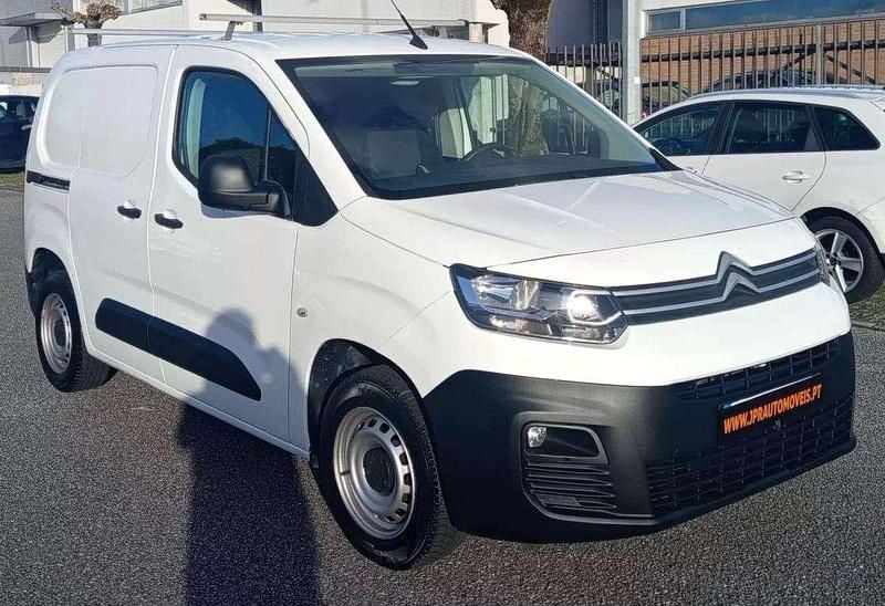 Usado Citroën Berlingo Feel 102 HP (75 kW) 2019 Branco Monovolume