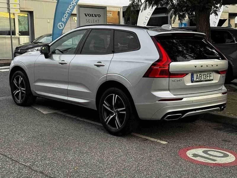 Usado Volvo XC60 R-Design 190 HP (139 kW) 2020 Cinzento SUV