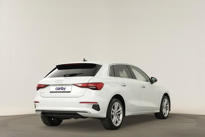 Usado Audi A3 Advanced 110 HP (80 kW) 2023 Branco