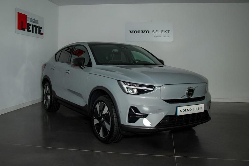 Cinza Usado 2024 Volvo EX40 Core SUV | € 47.500 - Imagem 1/4