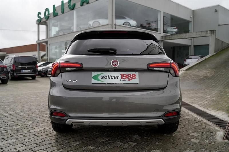Usado Fiat Tipo Cross 101 HP (74 kW) 2022 Cinza SUV