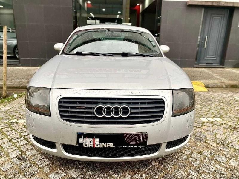 Usado Audi TT 180 HP (132 kW) 2000 Cinzento Coupé