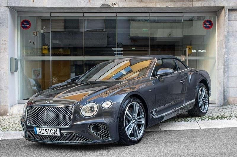 Usado Bentley Continental 550 HP (404 kW) 2020 Cinzento