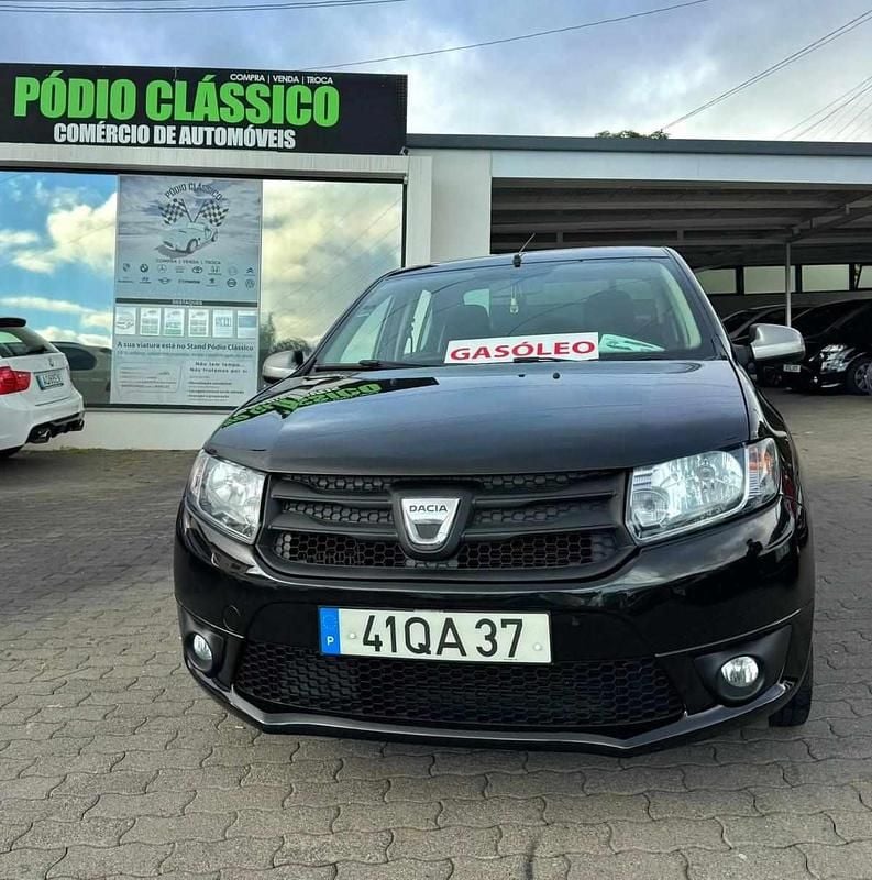 Usado Dacia Logan 90 HP (66 kW) 2015 Preto Sedan