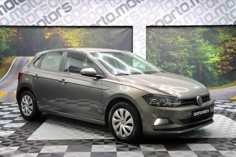 Usado VW Polo Comfortline 90 HP (66 kW) 2018 Cinza Citadino