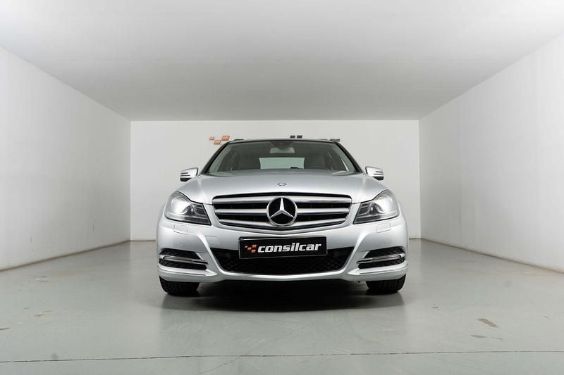 Usado Mercedes C180 Avantgarde 120 HP (88 kW) 2013 Cinza Sedan