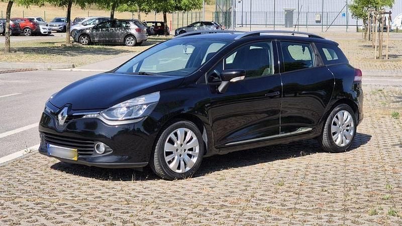 Usado 2015 Renault Clio IV LIMITED Carrinha | € 6.000 (Bom preço) - Imagem 1/4