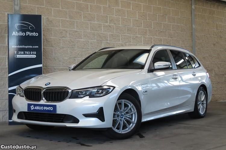 Usado BMW 320e 204 HP (150 kW) 2021 Branco Sedan