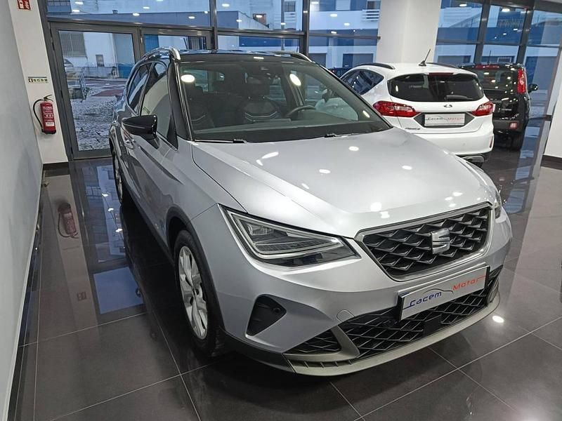 Usado Seat Arona FR 110 HP (80 kW) 2023 Cinza SUV
