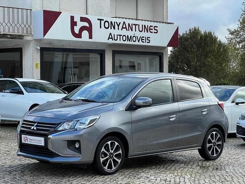 Cinzento Usado 2022 Mitsubishi Space Star | € 12.900 (Preço justo) - Imagem 1/4