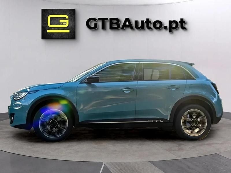 Azul Novo 2025 Fiat 600 SUV | € 24.032 (Preço justo) - Imagem 1/1